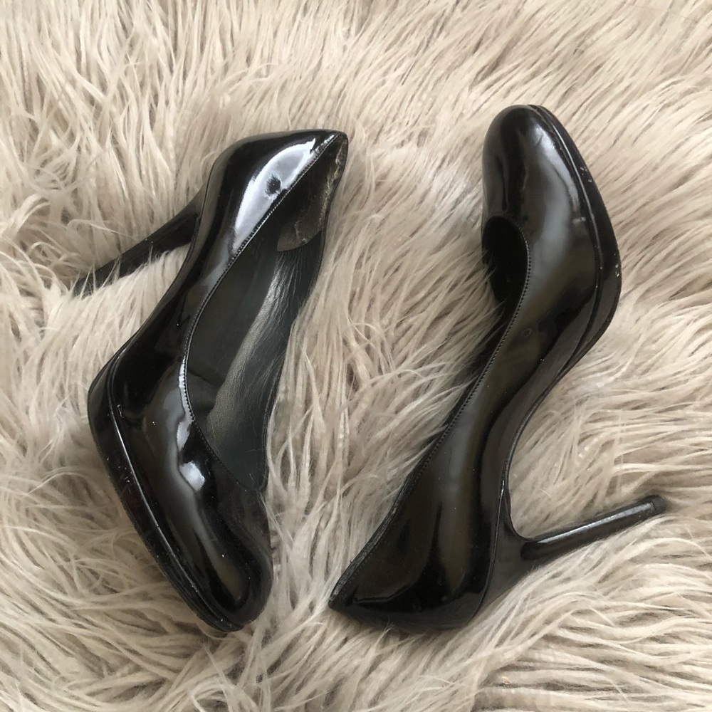 Stuart weitzman patent leather pumps